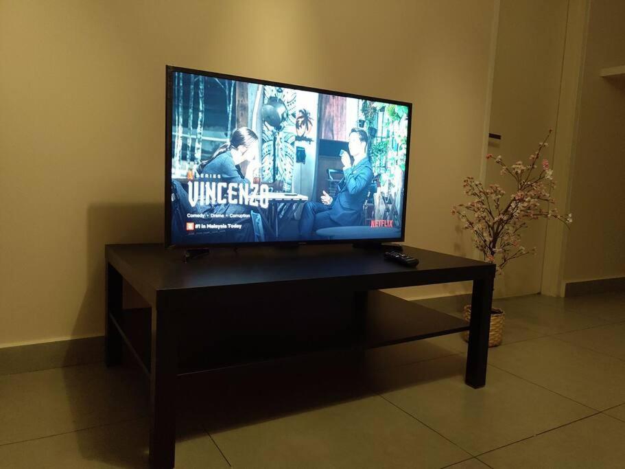 Kb2712 - Cyberjaya-netflix-wifi- Parking-pool, 1011