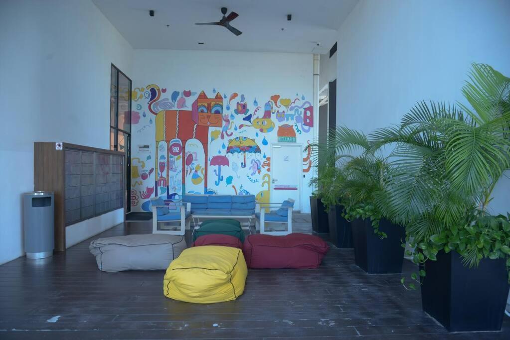 Kb2712 - Cyberjaya-netflix-wifi- Parking-pool, 1011 Apartment