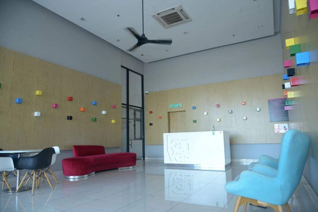 Kb2712 - Cyberjaya-netflix-wifi- Parking-pool, 1011 Apartment Cyberjaya
